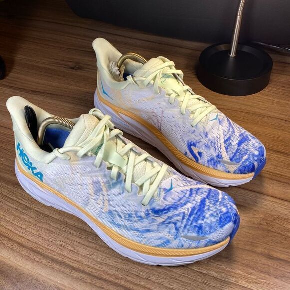 HOKA ONE ONE CLIFTON 8 - Women’s Running Shoes - SIZE 9.5B - Picture 2 of 9